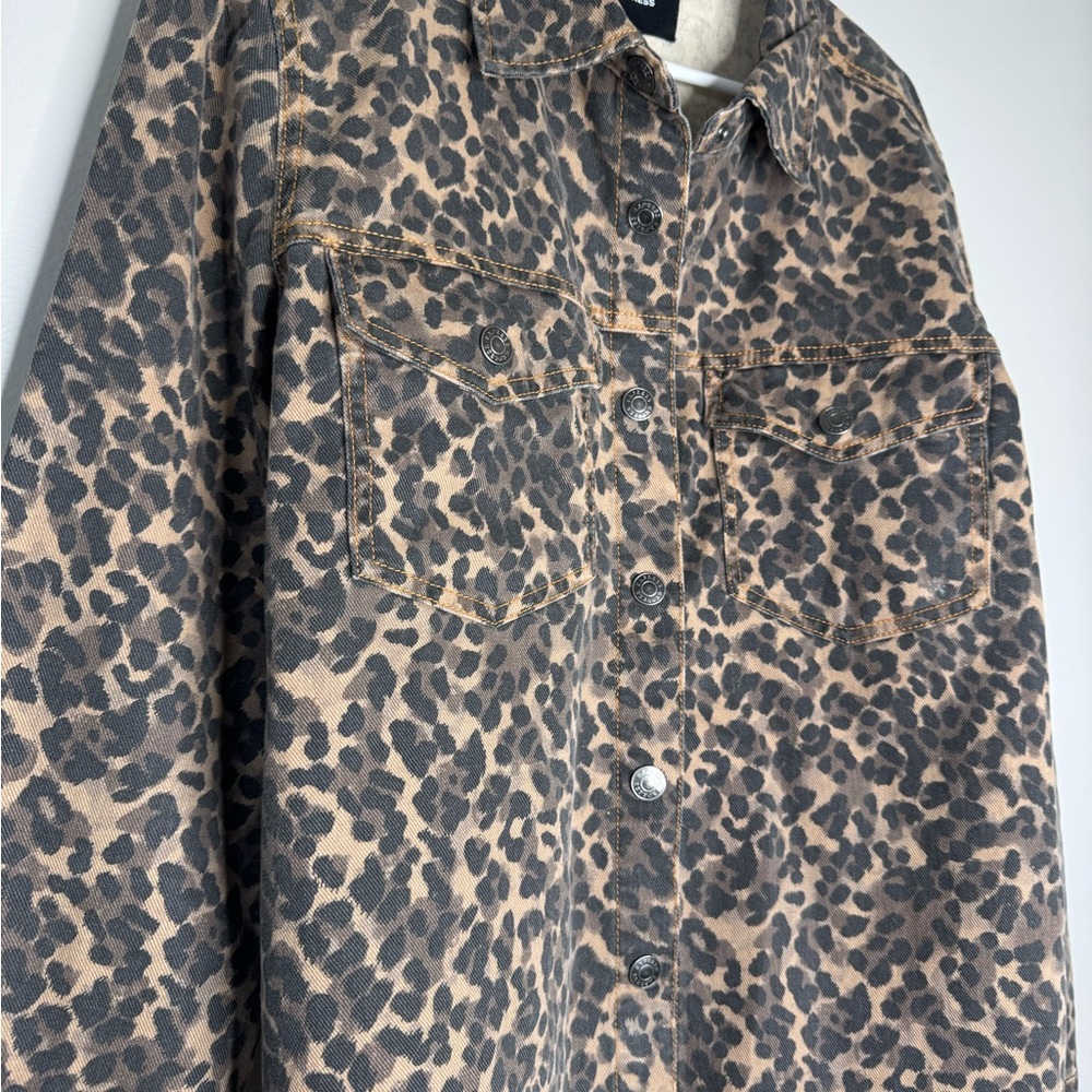 Express Animal Print Button-Up Jacket - Picture 3 of 4